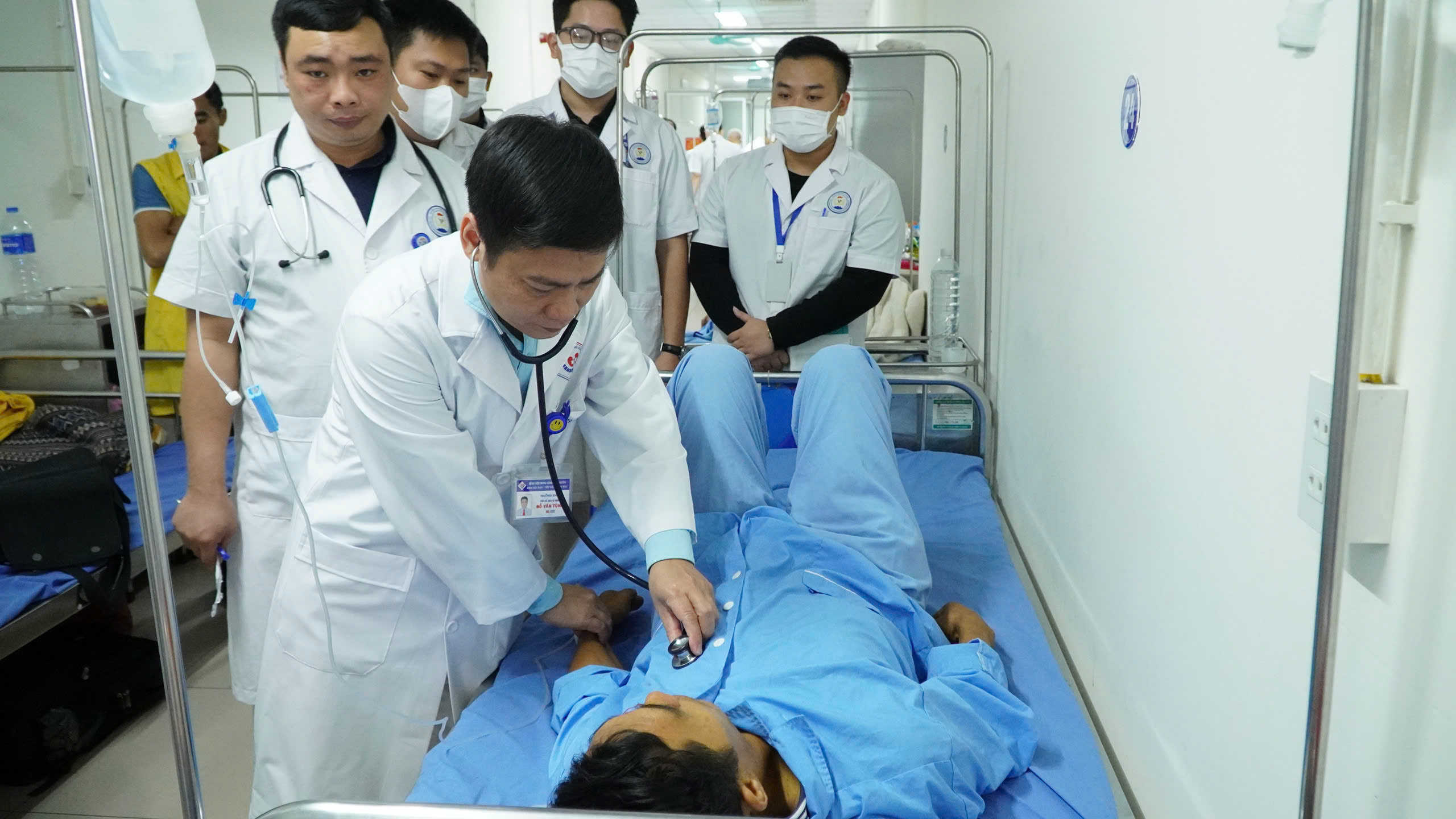 NGƯỜI BỆNH Bị SUY GAN, SUY THẬN CẤP DO NHIỄM XOẮN KHUẨN LEPTOSPIRA