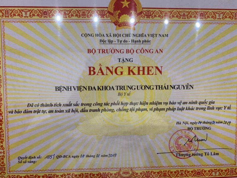 Bệnh viện Trung ương Thái Nguyên vinh dự nhận Bằng Khen trong công tác bảo đảm an ninh, trật tự trong lĩnh vực y tế