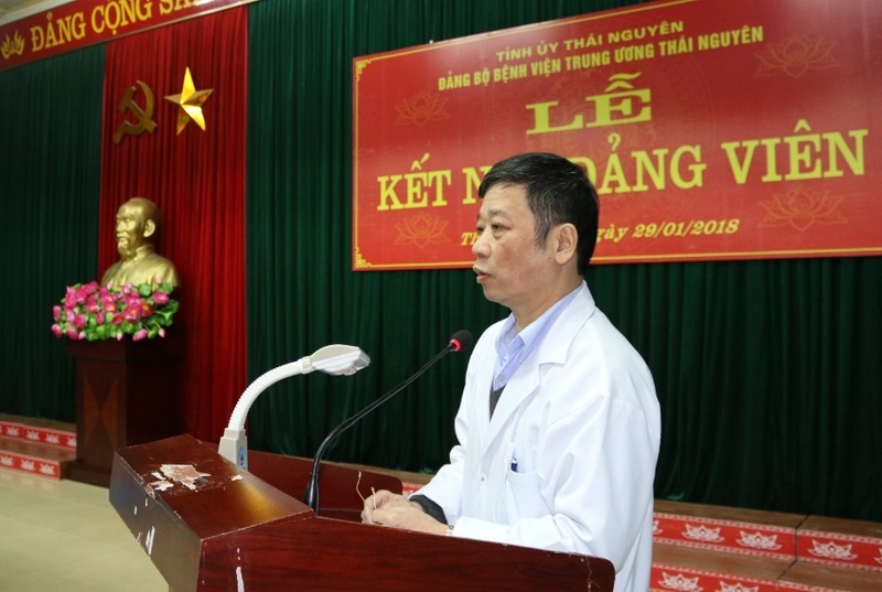 Kết nạp Đảng nhân dịp kỷ niệm 88 năm ngày thành lập Đảng Cộng sản Việt Nam