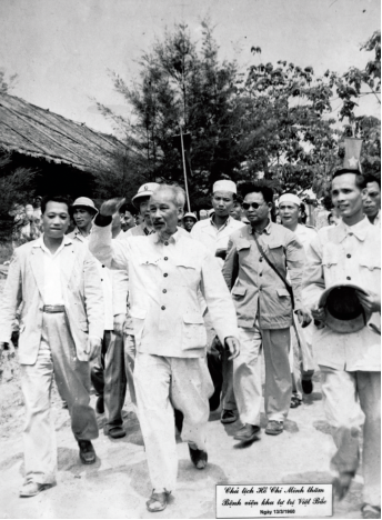 Chủ tịch Hồ Chí Minh về thăm Bệnh viện ngày 13/3/1960