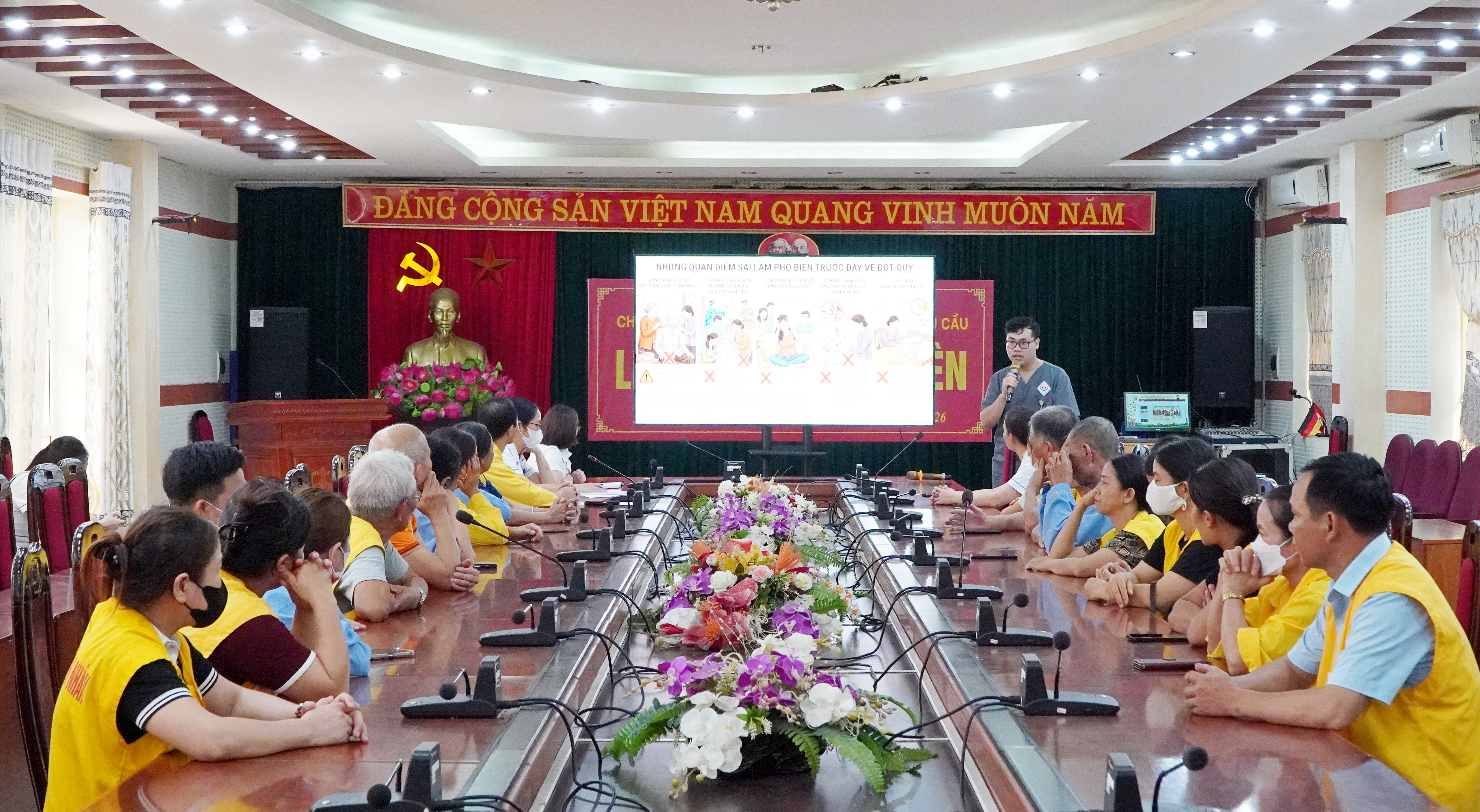 HỌP HỘI ĐỒNG NGƯỜI BỆNH CẤP BỆNH VIỆN THÁNG 5/2026