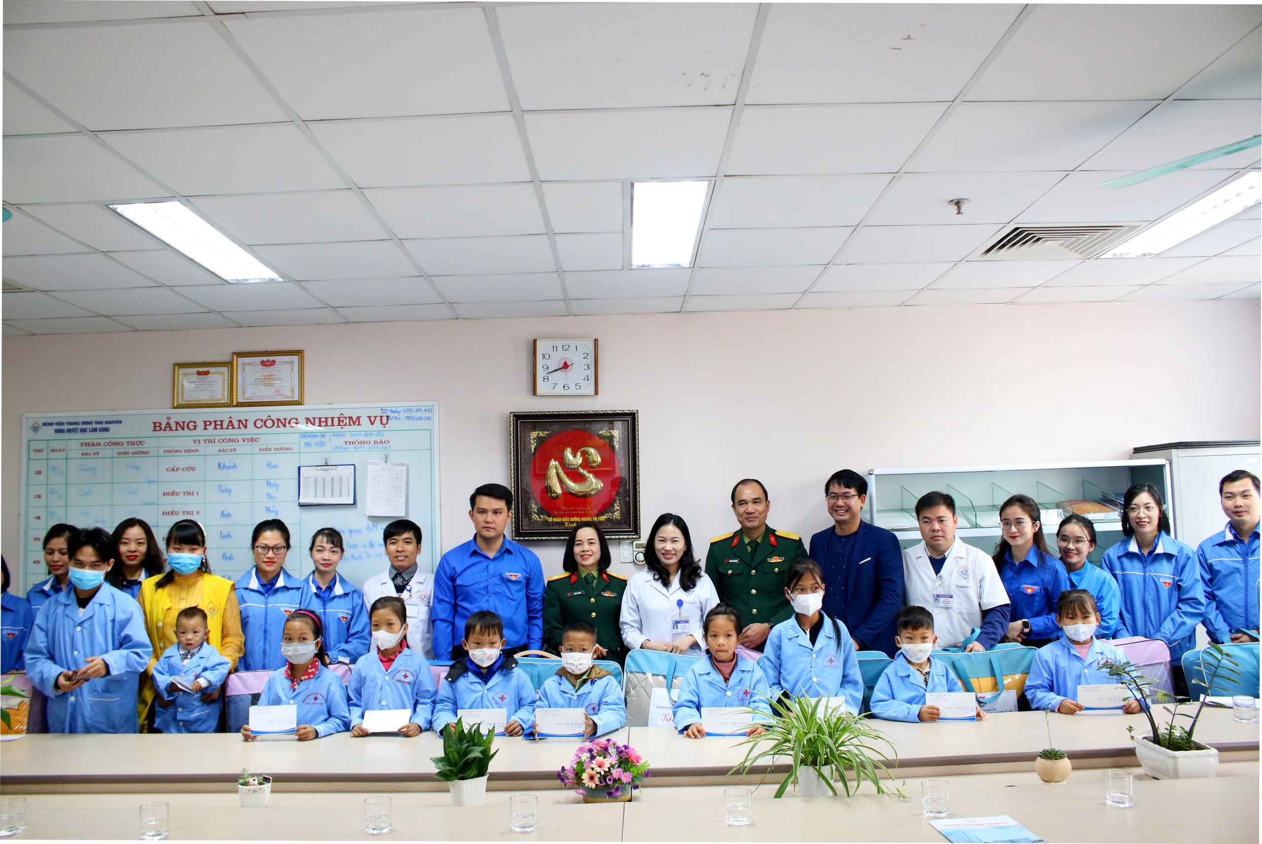 Tuổi trẻ Bệnh viện Trung ương Thái Nguyên chung tay vì người bệnh có hoàn cảnh khó khăn