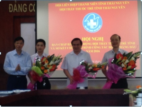 Kiện toàn các chức danh lãnh đạo chủ chốt hội thầy thuốc trẻ tỉnh Thái Nguyên
